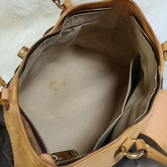 💯Authentic Louis Vuitton Boesi Handbag🍀 - Picture 3 of 17